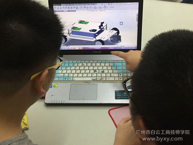 SolidWorks外觀設(shè)計2.jpg